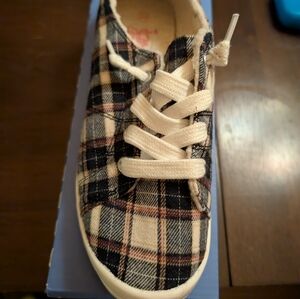 New In Box Jellypop Karl Sneakers, Shoes, Navy Multi, Size 8, Lined With Sherpa